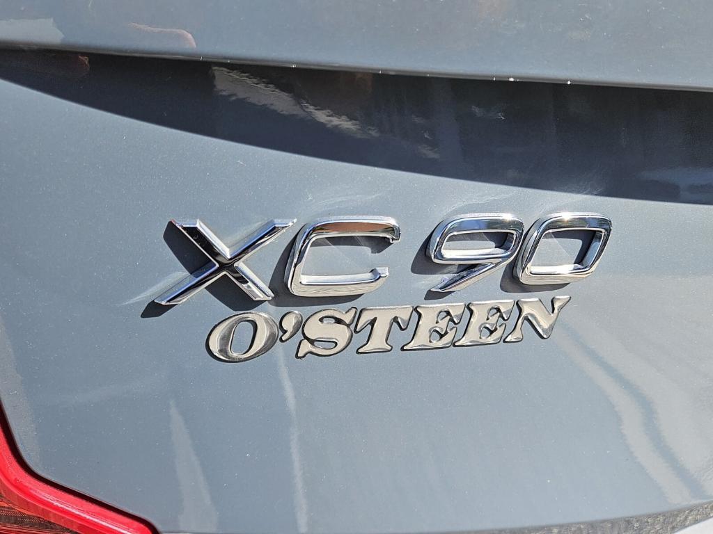 used 2022 Volvo XC90 car, priced at $34,732