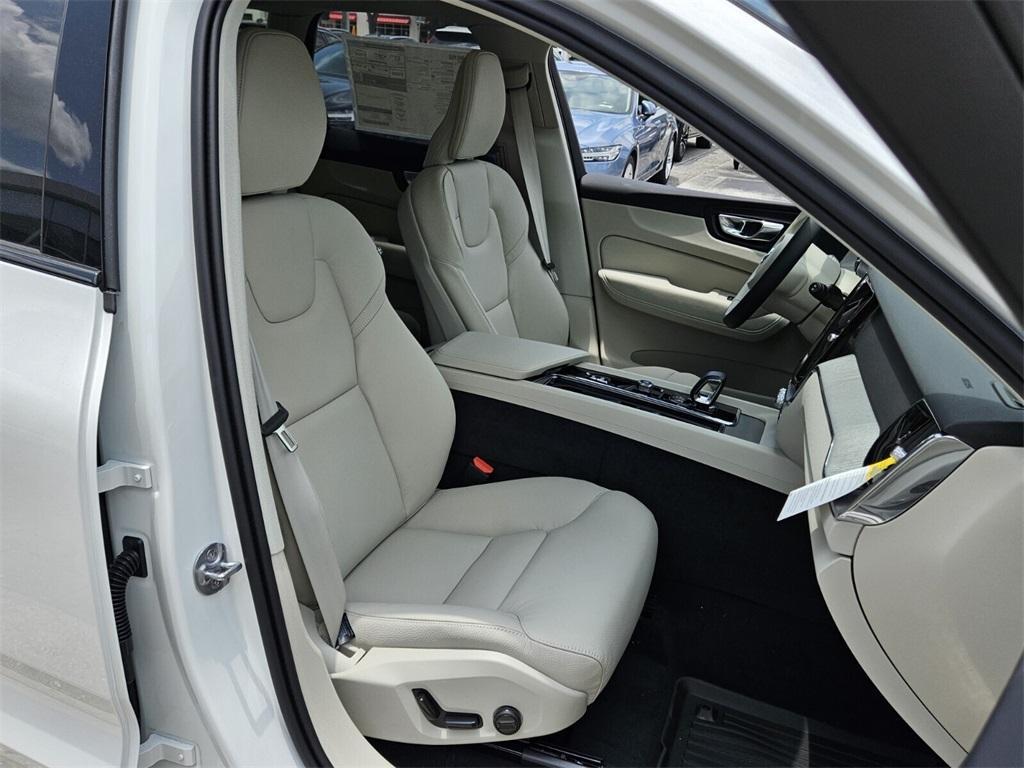 new 2025 Volvo XC60 Plug-In Hybrid car, priced at $66,260