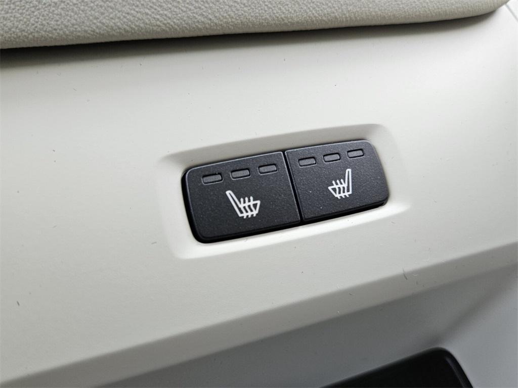 new 2025 Volvo XC60 Plug-In Hybrid car, priced at $66,260