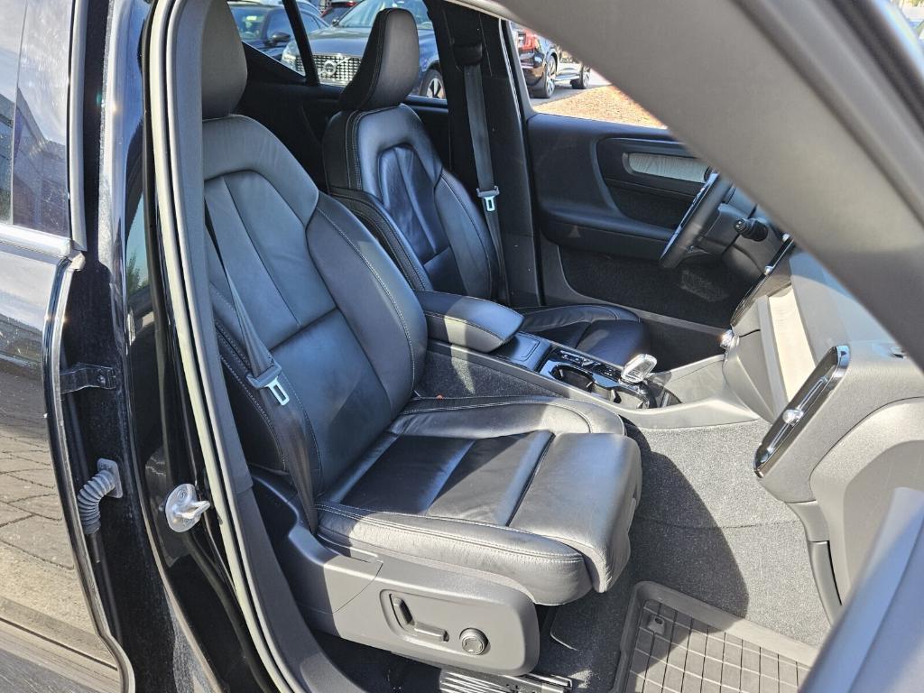 used 2023 Volvo XC40 car, priced at $35,360