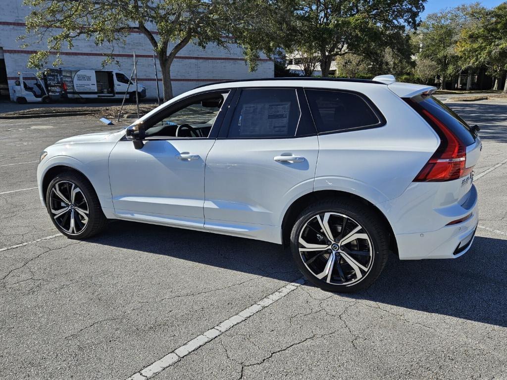 new 2025 Volvo XC60 car, priced at $60,635