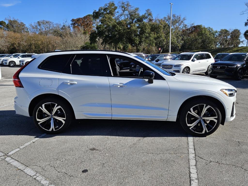 new 2025 Volvo XC60 car, priced at $60,635