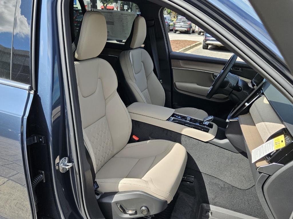 new 2026 Volvo XC90 Plug-In Hybrid car, priced at $81,875