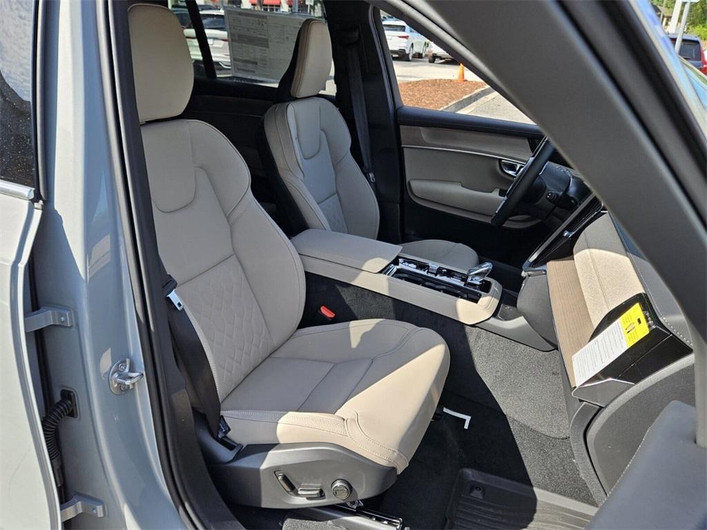 new 2025 Volvo XC90 car