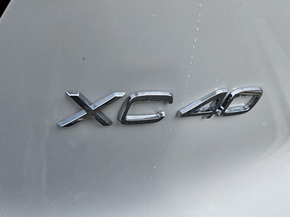 new 2025 Volvo XC40 car, priced at $50,595