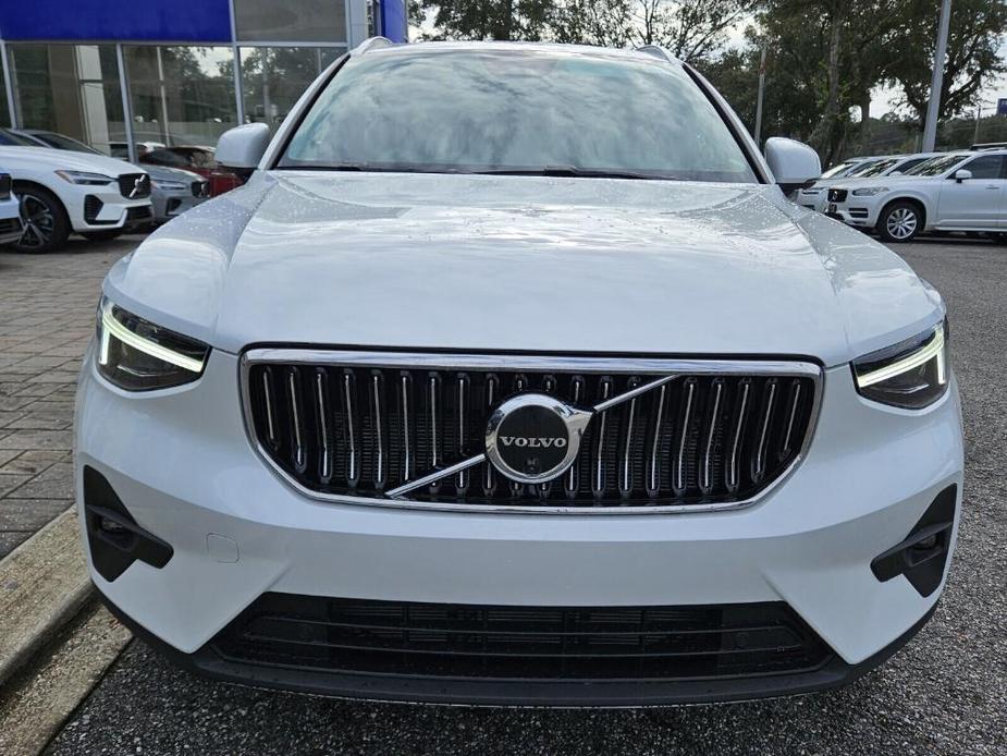 new 2025 Volvo XC40 car, priced at $50,595