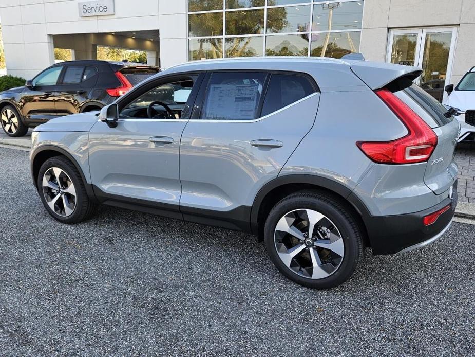 new 2025 Volvo XC40 car, priced at $45,465