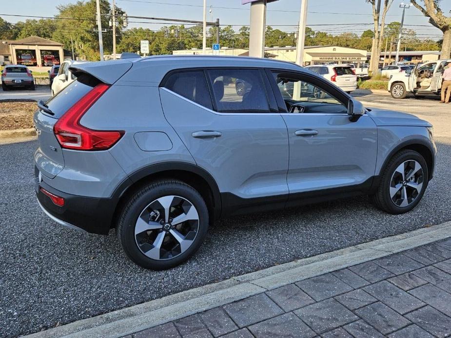 new 2025 Volvo XC40 car, priced at $45,465