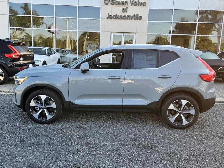 new 2025 Volvo XC40 car, priced at $45,465