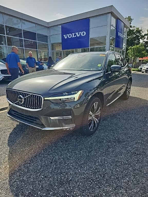 used 2022 Volvo XC60 car, priced at $33,925