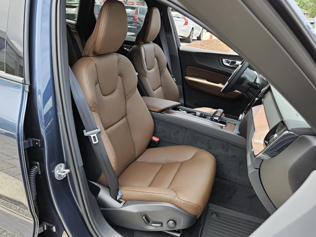 new 2025 Volvo XC60 Plug-In Hybrid car, priced at $66,260