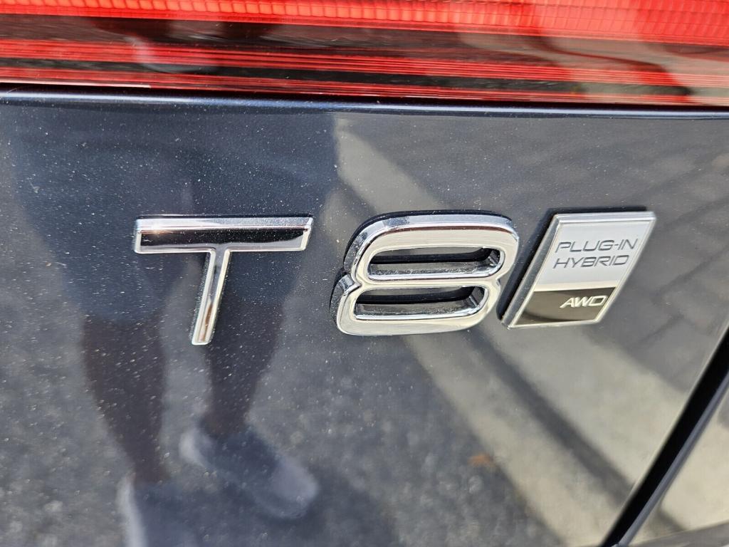 new 2025 Volvo XC60 Plug-In Hybrid car, priced at $66,260