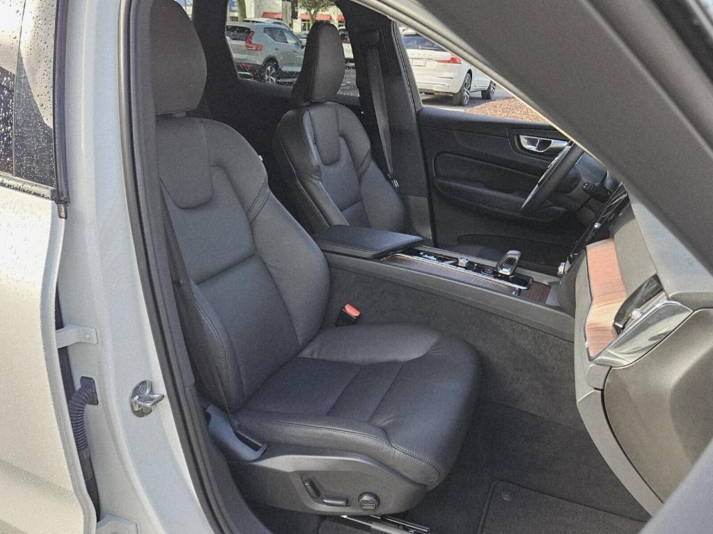 used 2024 Volvo XC60 car, priced at $35,495