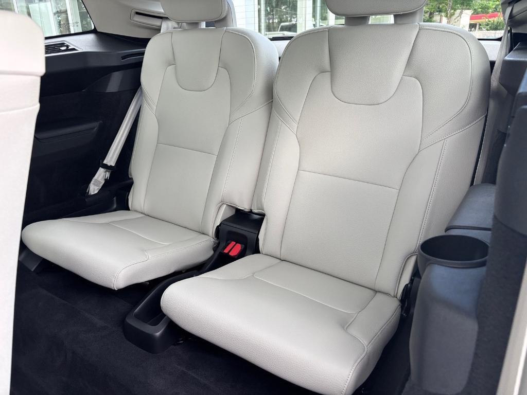 used 2018 Volvo XC90 car, priced at $25,995