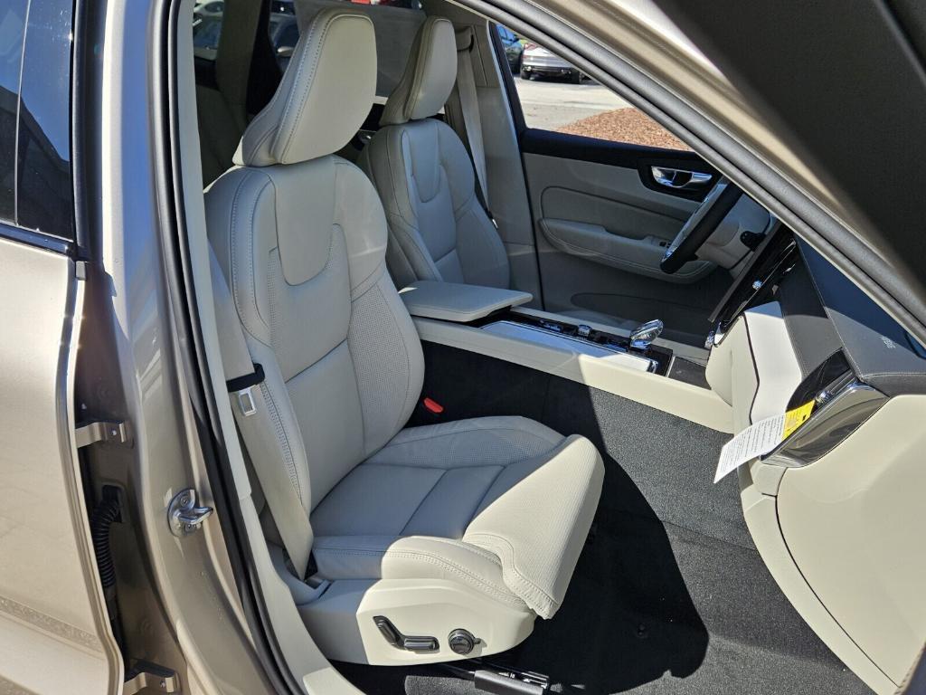 new 2026 Volvo XC60 car, priced at $63,935