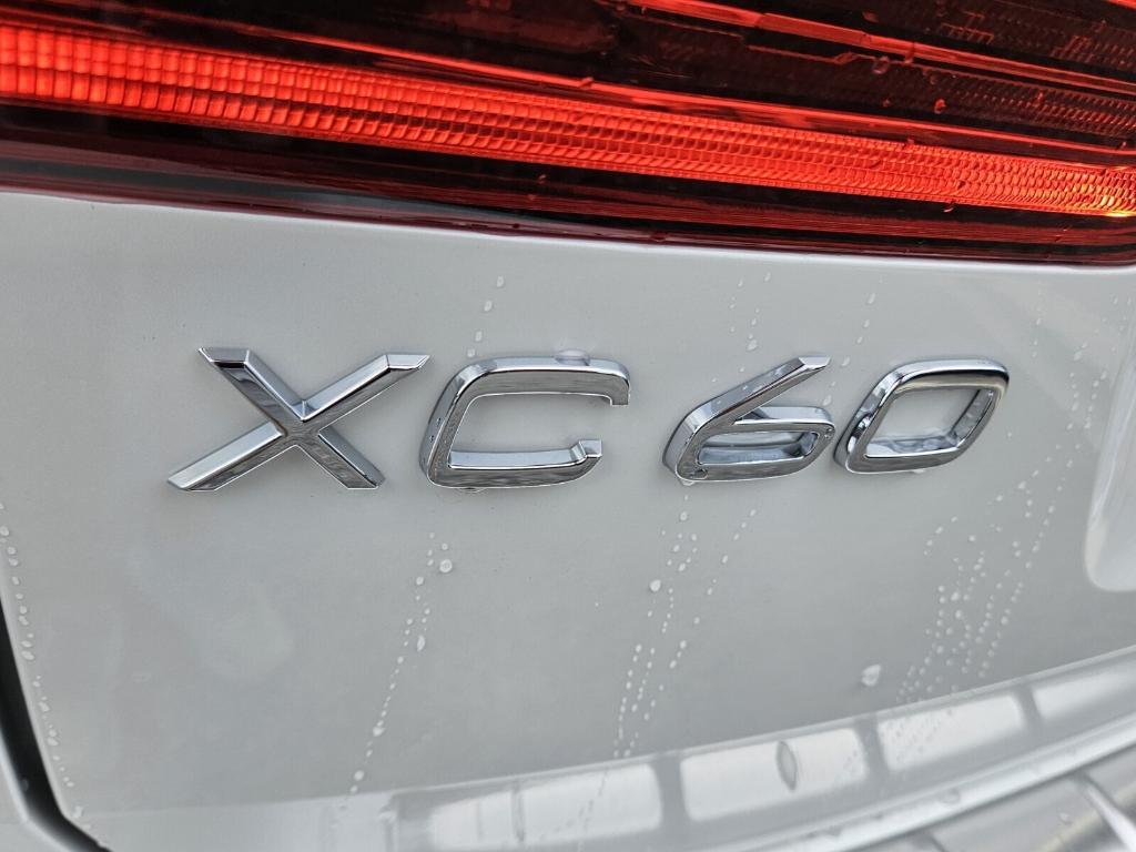 new 2025 Volvo XC60 car, priced at $55,360