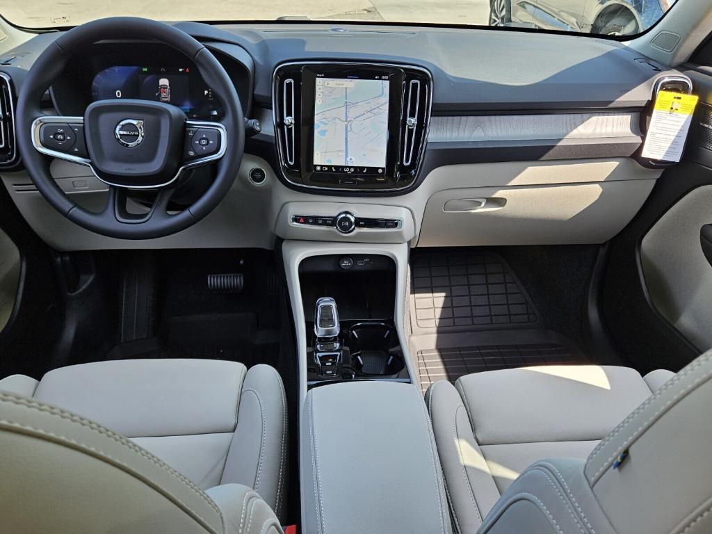 new 2025 Volvo XC40 car, priced at $51,015