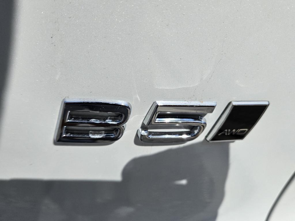 new 2025 Volvo XC40 car, priced at $51,015