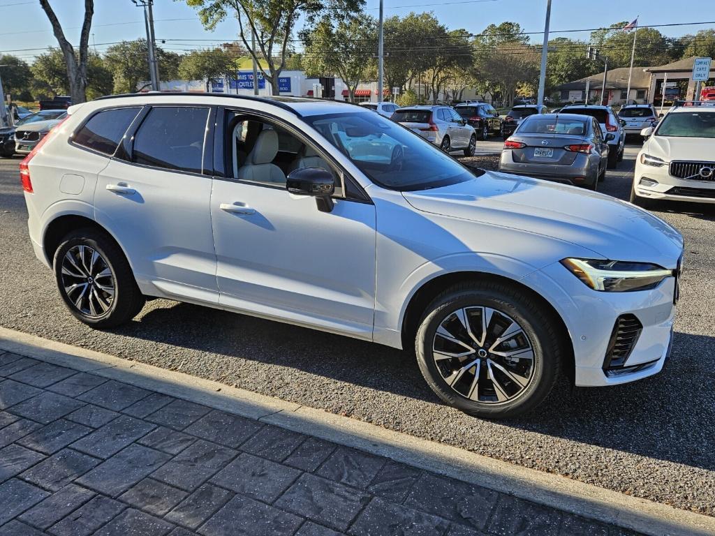 new 2025 Volvo XC60 car, priced at $53,785