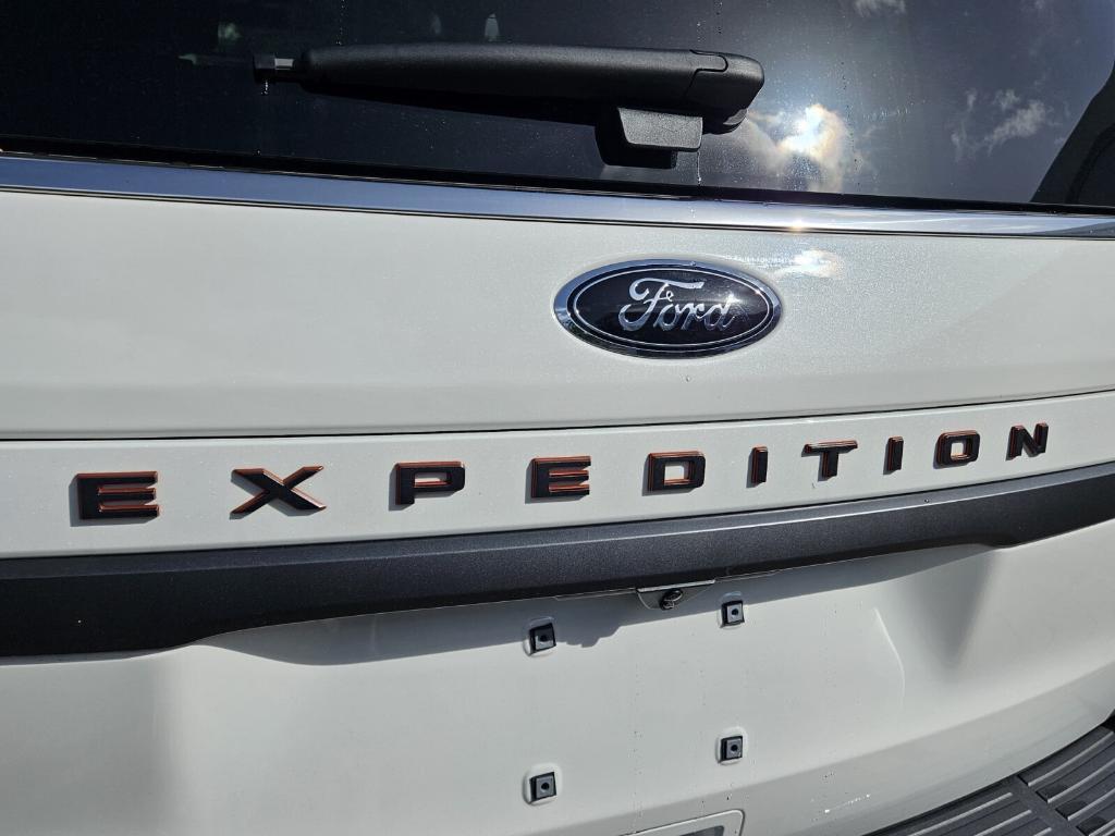used 2023 Ford Expedition car, priced at $60,945