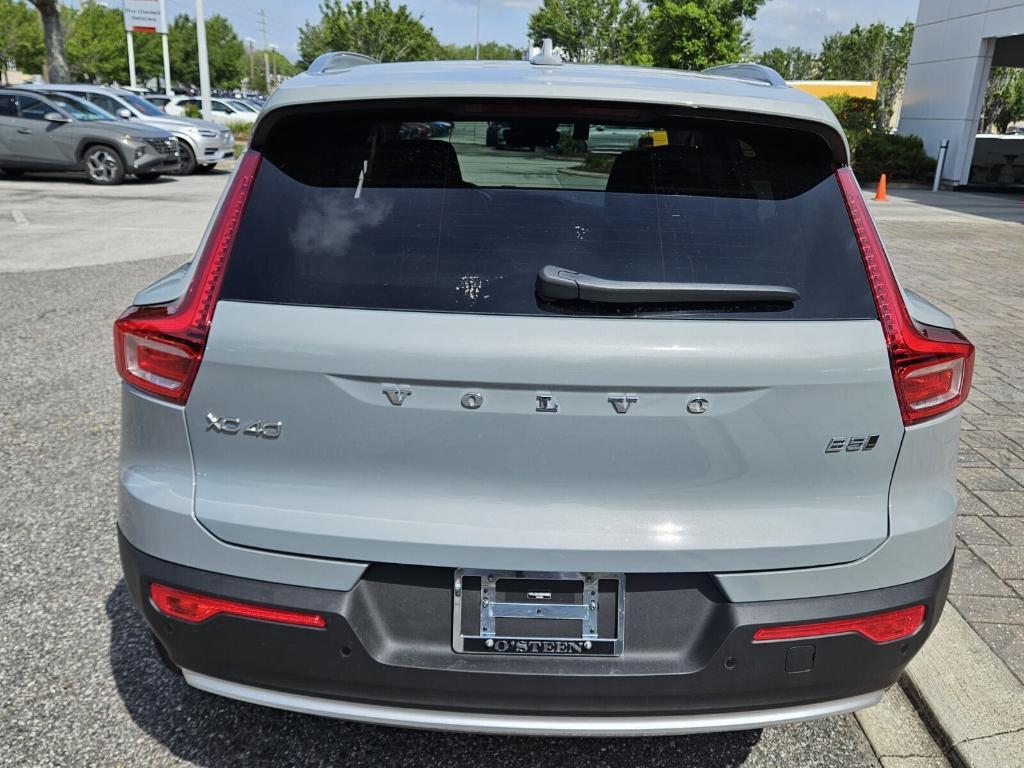 new 2025 Volvo XC40 car, priced at $45,485
