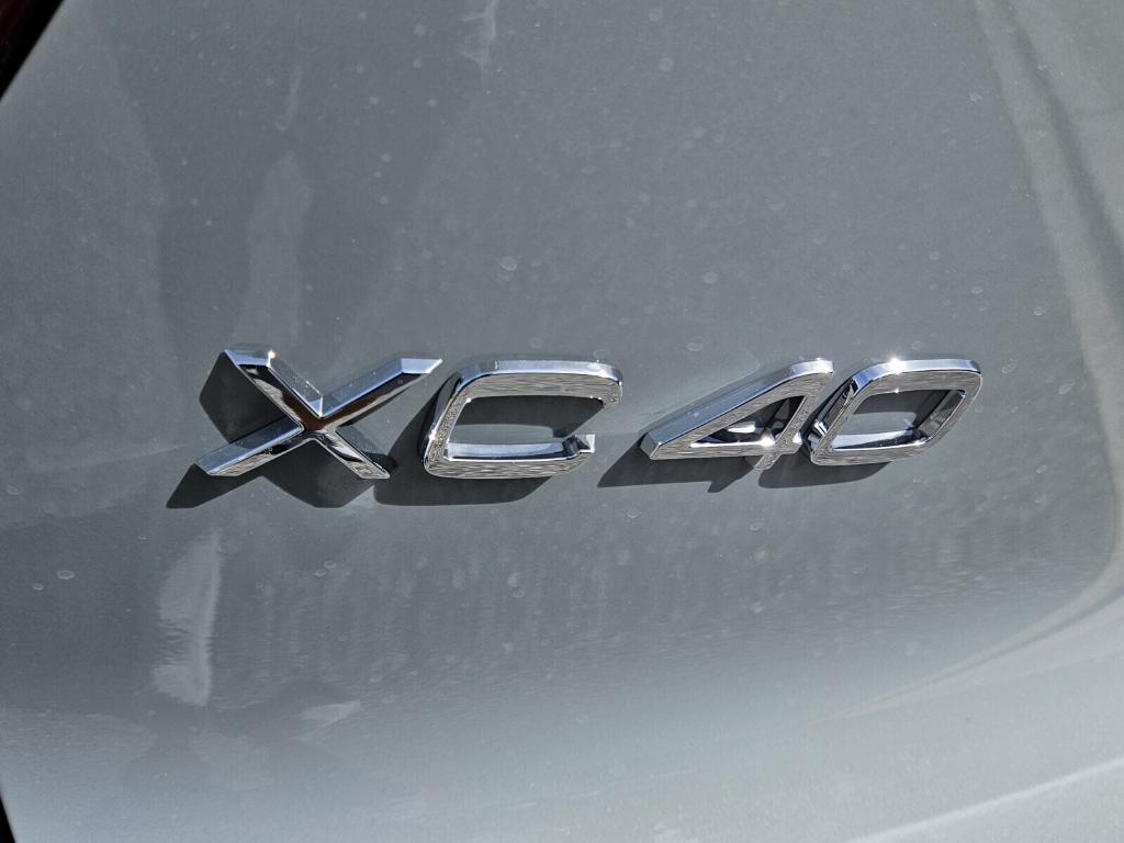 new 2025 Volvo XC40 car, priced at $45,485