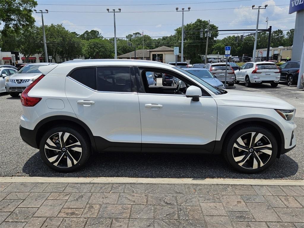new 2025 Volvo XC40 car, priced at $50,595