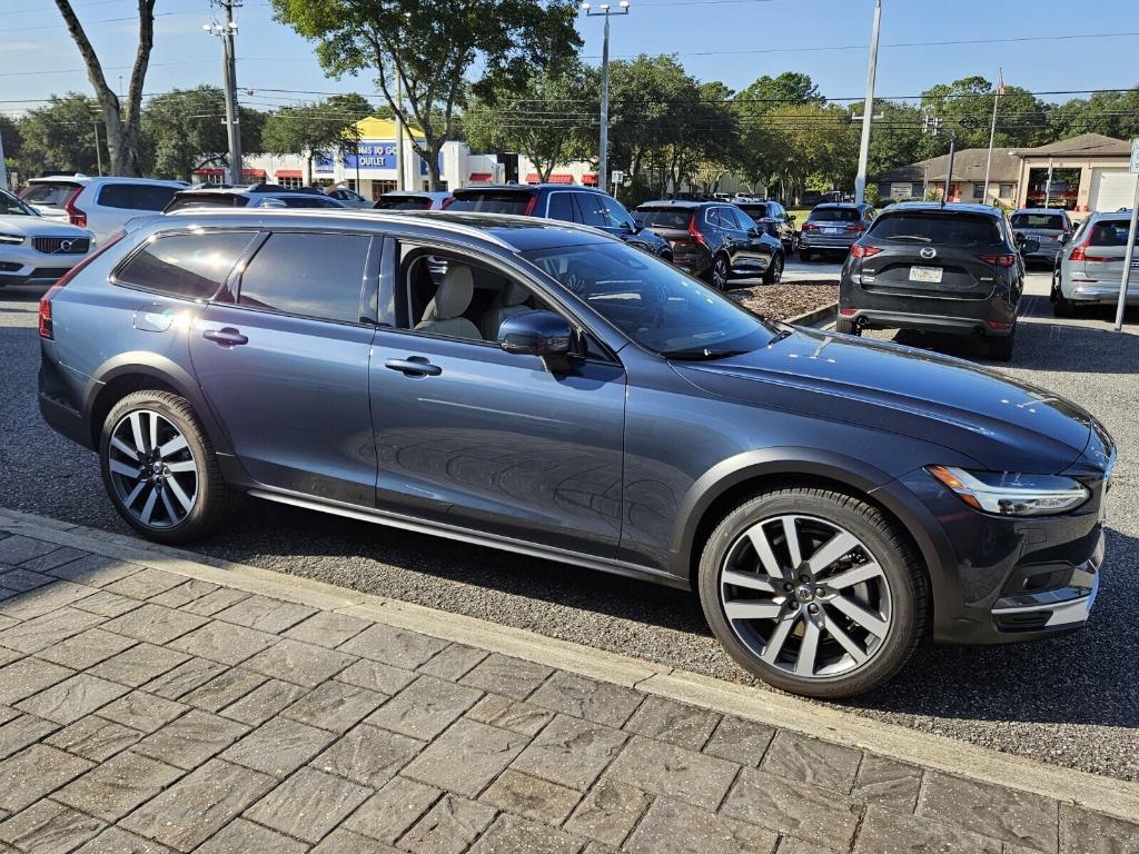 new 2025 Volvo V90 Cross Country car, priced at $68,735