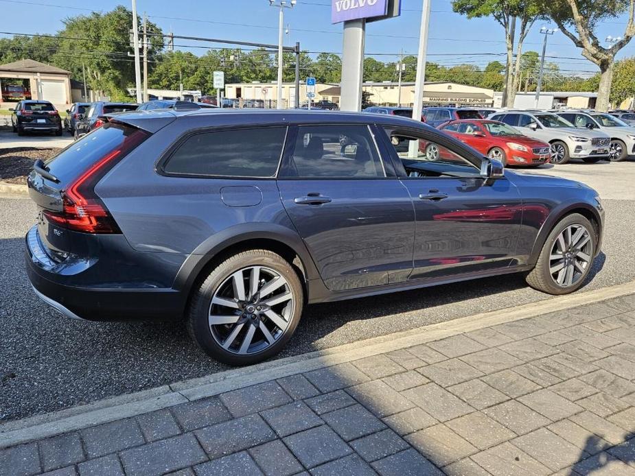 new 2025 Volvo V90 Cross Country car, priced at $68,735