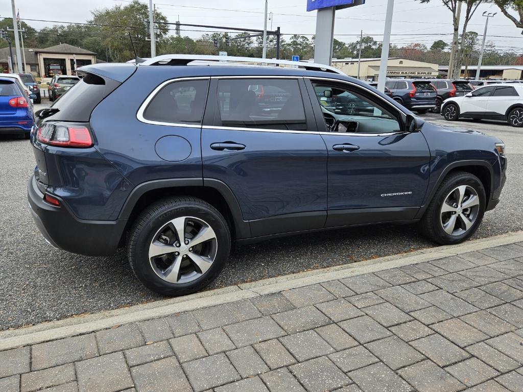 used 2021 Jeep Cherokee car, priced at $22,495