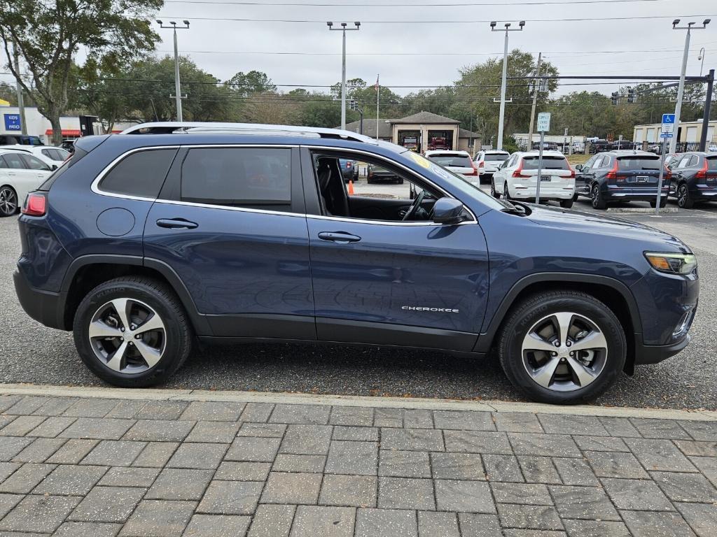 used 2021 Jeep Cherokee car, priced at $22,495