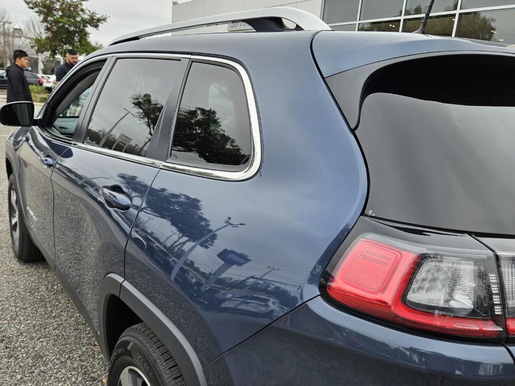 used 2021 Jeep Cherokee car, priced at $22,495