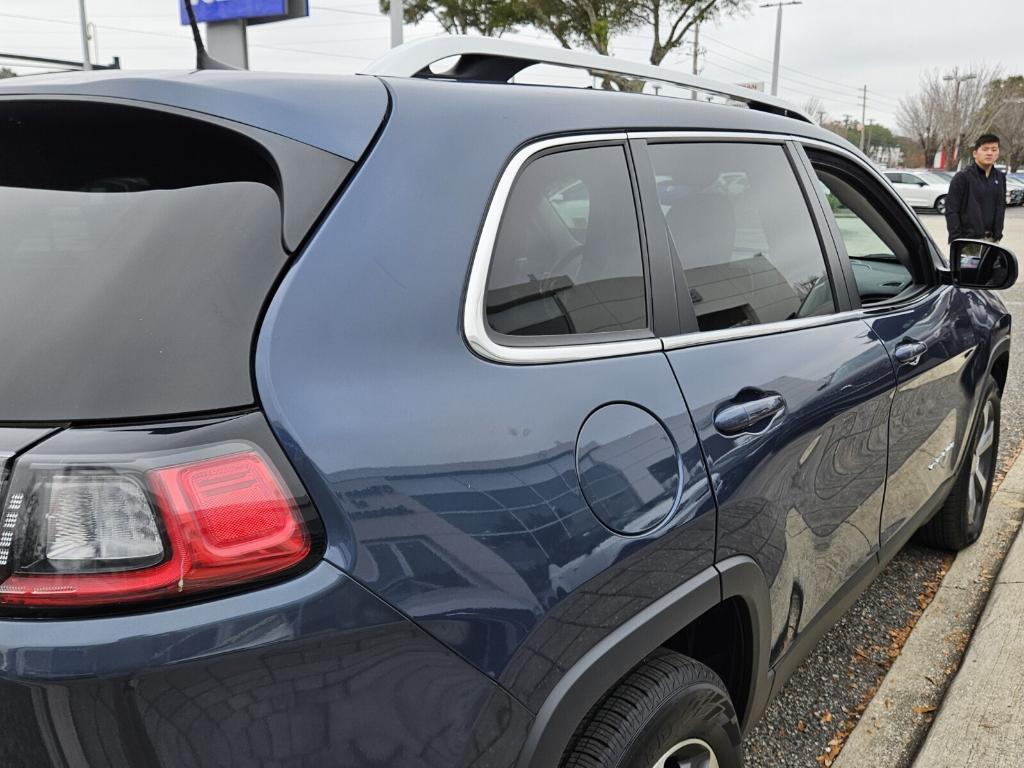 used 2021 Jeep Cherokee car, priced at $22,495