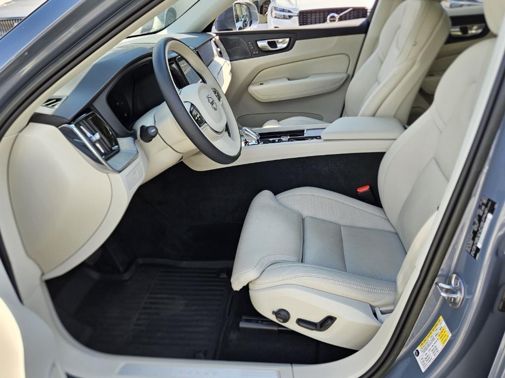 used 2023 Volvo XC60 car, priced at $38,995
