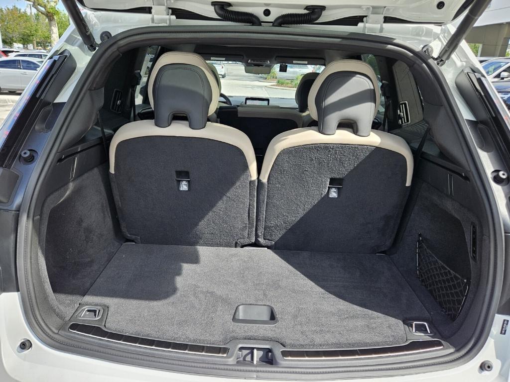 new 2025 Volvo EX90 car, priced at $86,490