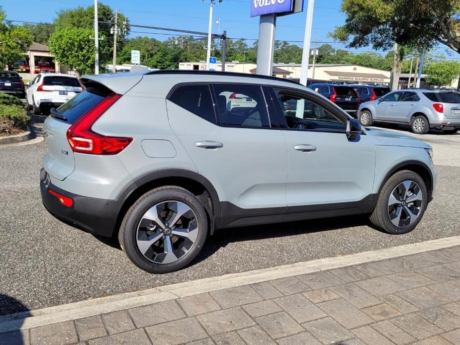 new 2024 Volvo XC40 car, priced at $43,625