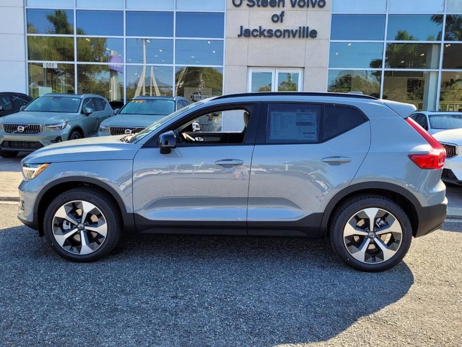 new 2024 Volvo XC40 car, priced at $43,625