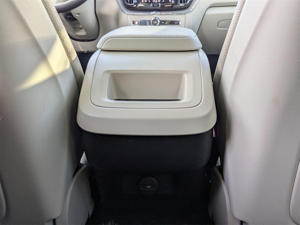 used 2024 Volvo XC60 car, priced at $33,595