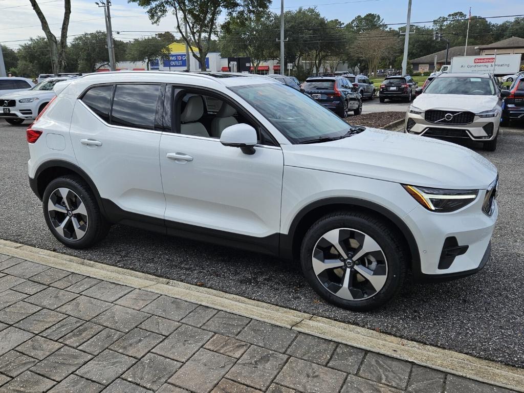 new 2025 Volvo XC40 car, priced at $48,315