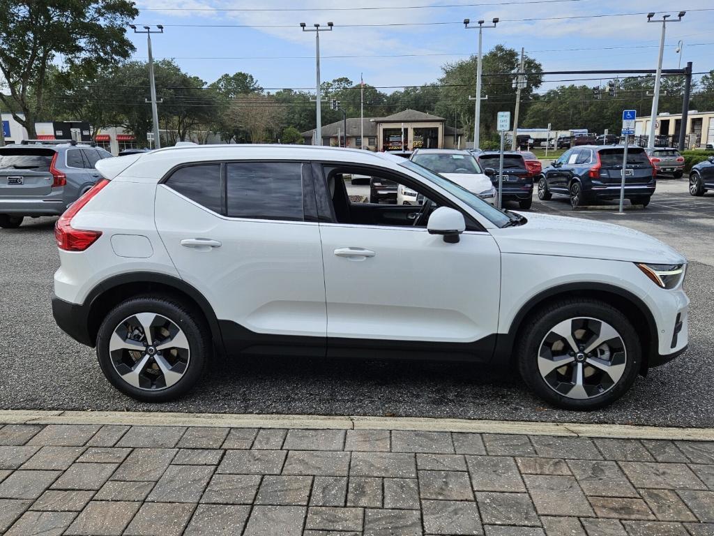 new 2025 Volvo XC40 car, priced at $48,315