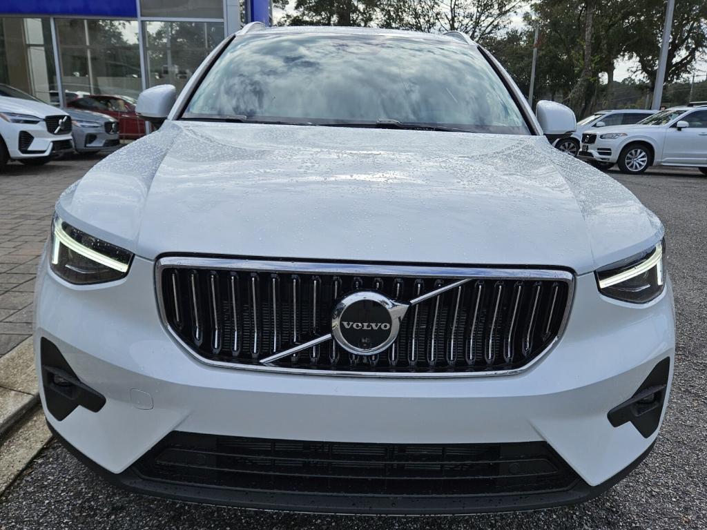 new 2025 Volvo XC40 car, priced at $48,315