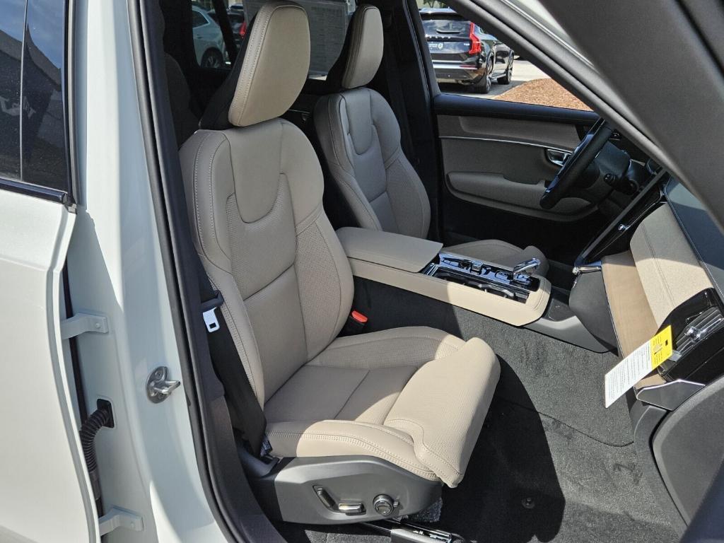 new 2026 Volvo XC90 car, priced at $75,575