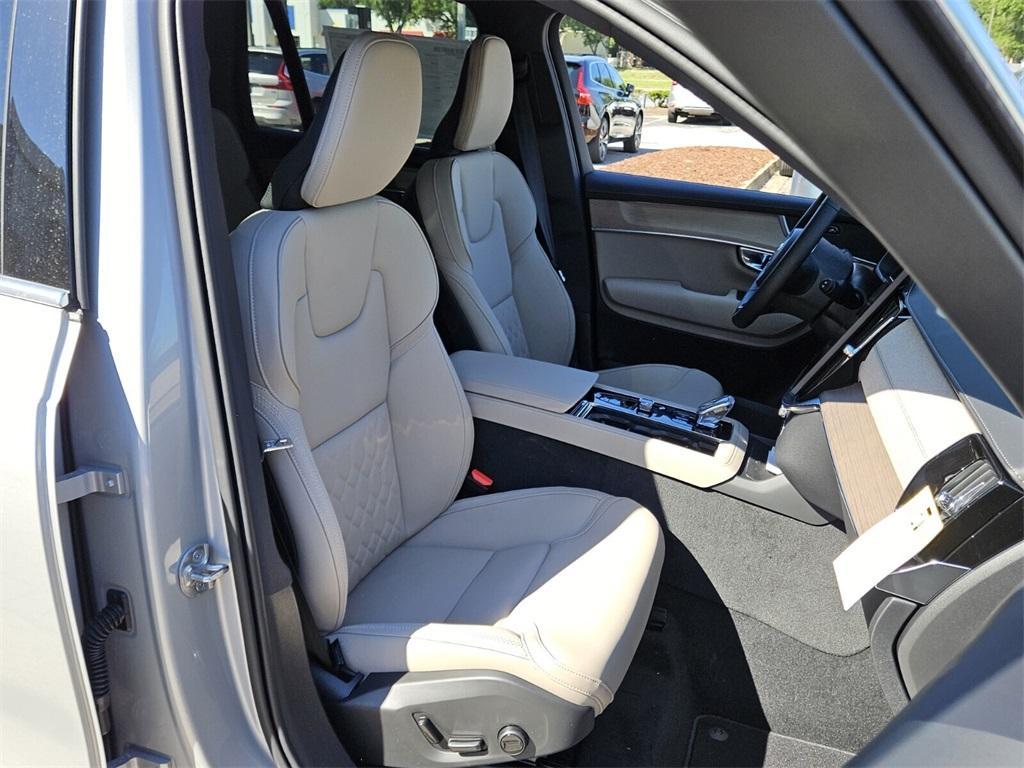 new 2025 Volvo XC90 car, priced at $64,645