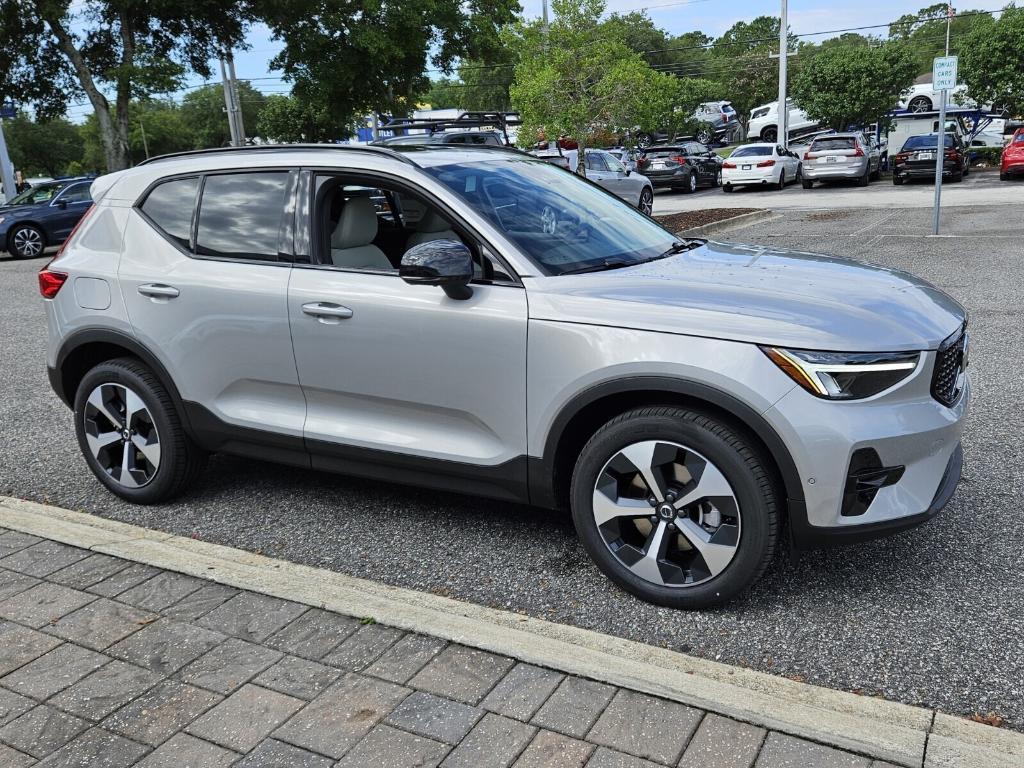 new 2025 Volvo XC40 car, priced at $47,415