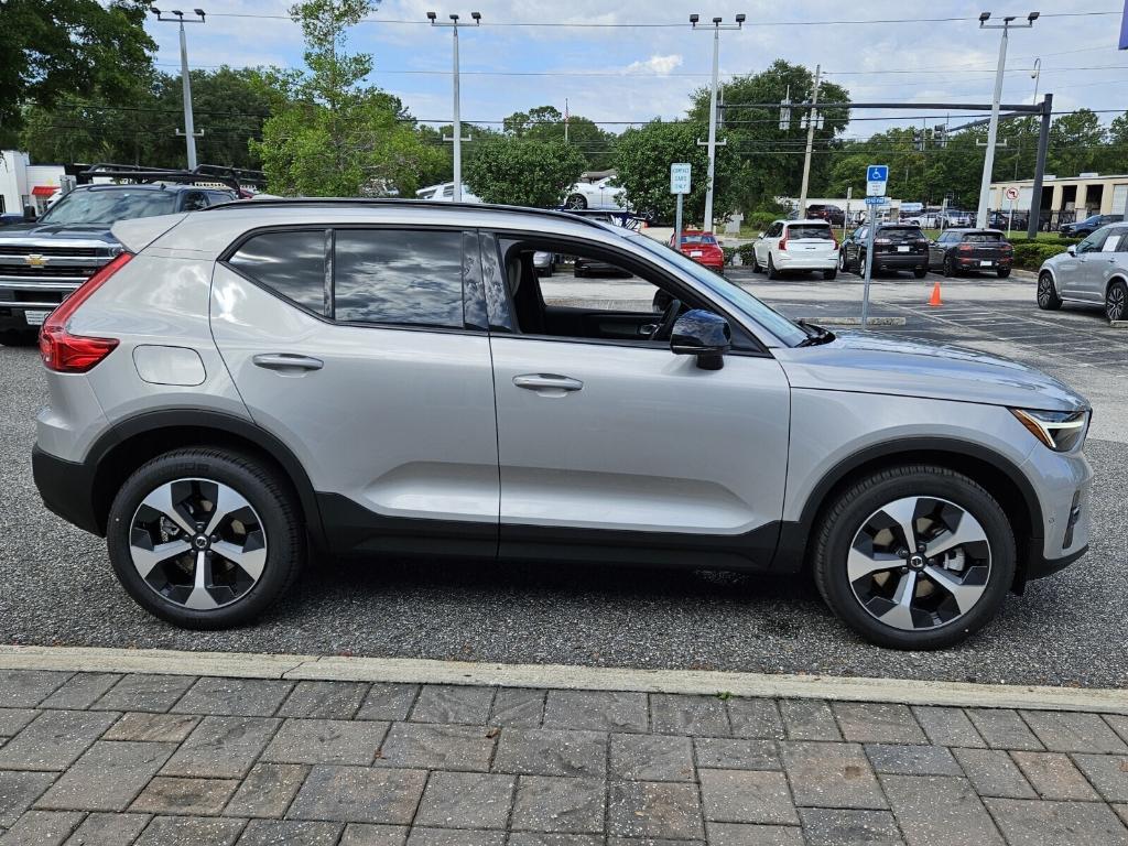 new 2025 Volvo XC40 car, priced at $47,415