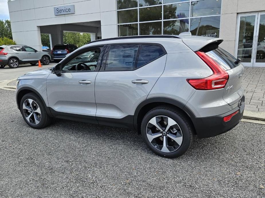 new 2025 Volvo XC40 car, priced at $47,415