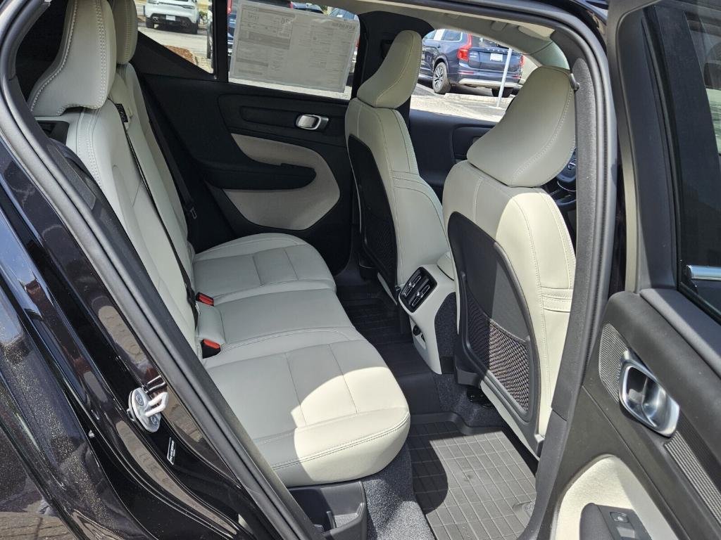 new 2025 Volvo XC40 car, priced at $48,335
