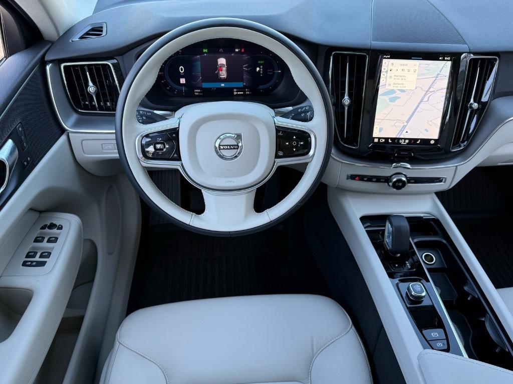 new 2025 Volvo XC60 Plug-In Hybrid car