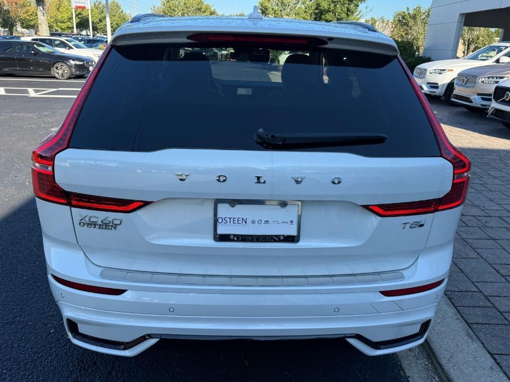 new 2025 Volvo XC60 Plug-In Hybrid car