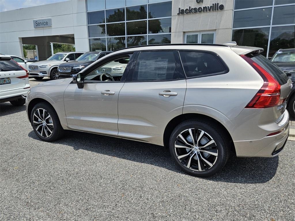 new 2025 Volvo XC60 car, priced at $55,360